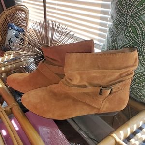 Gianni Bini Brown Suede Buckle Booties size 9